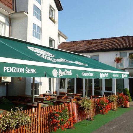 Penzion Senk Pardubice Extérieur photo