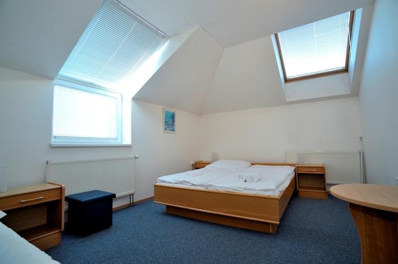 Penzion Senk Pardubice Chambre photo