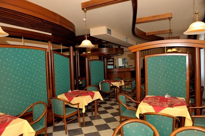 Penzion Senk Pardubice Extérieur photo