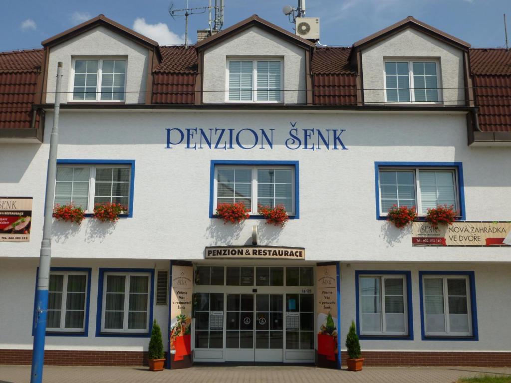 Penzion Senk Pardubice Extérieur photo